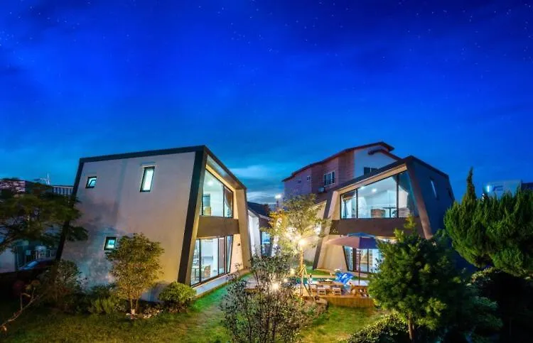 Jeju Ugichani Pension Guest house